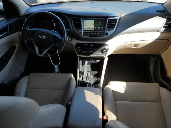 KM8J33A23HU344158 2017 HYUNDAI TUCSON - Image 8