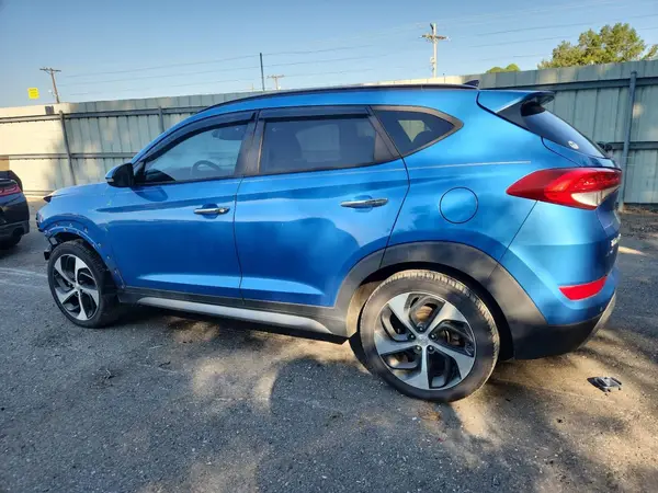 KM8J33A23HU345004 2017 HYUNDAI TUCSON - Image 2