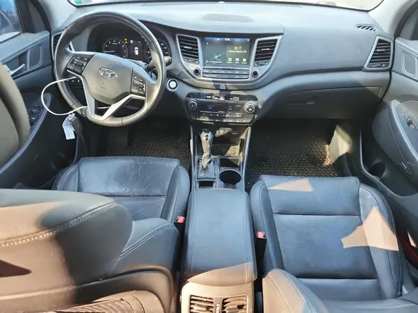 KM8J33A23HU345004 2017 HYUNDAI TUCSON - Image 8