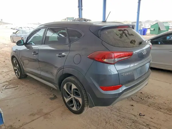 KM8J33A23HU356682 2017 HYUNDAI TUCSON - Image 2