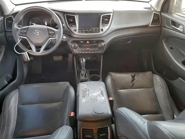KM8J33A23HU357735 2017 HYUNDAI TUCSON - Image 8