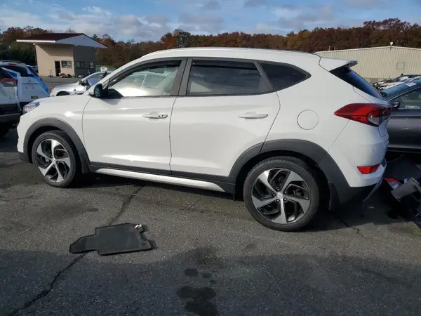 KM8J33A23HU359663 2017 HYUNDAI TUCSON - Image 2