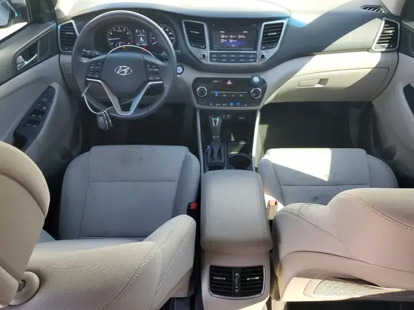 KM8J33A23HU369397 2017 HYUNDAI TUCSON - Image 8