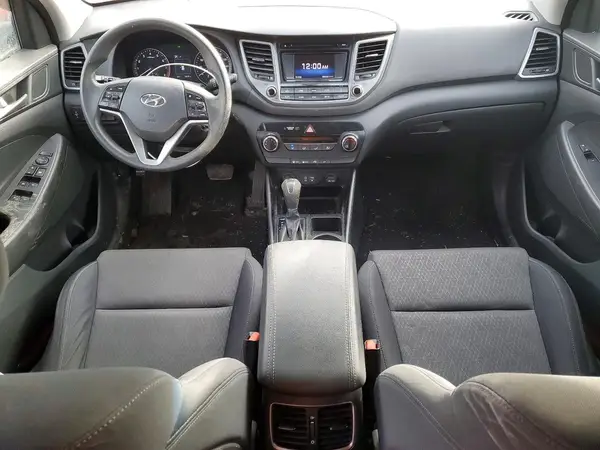 KM8J33A23HU370954 2017 HYUNDAI TUCSON - Image 8