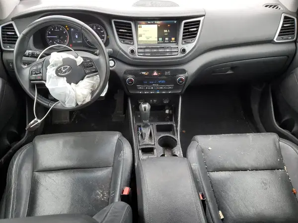 KM8J33A23HU373594 2017 HYUNDAI TUCSON - Image 8