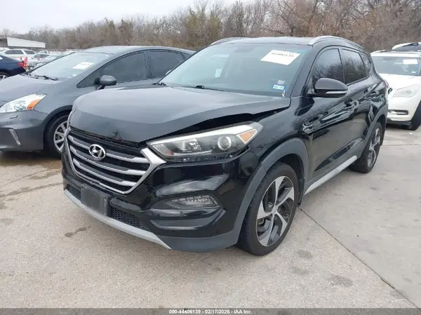 KM8J33A23HU376494 2017 HYUNDAI TUCSON - Image 2