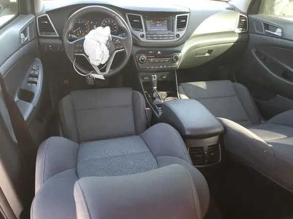KM8J33A23HU385504 2017 HYUNDAI TUCSON - Image 8