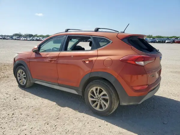 KM8J33A23HU386975 2017 HYUNDAI TUCSON - Image 2