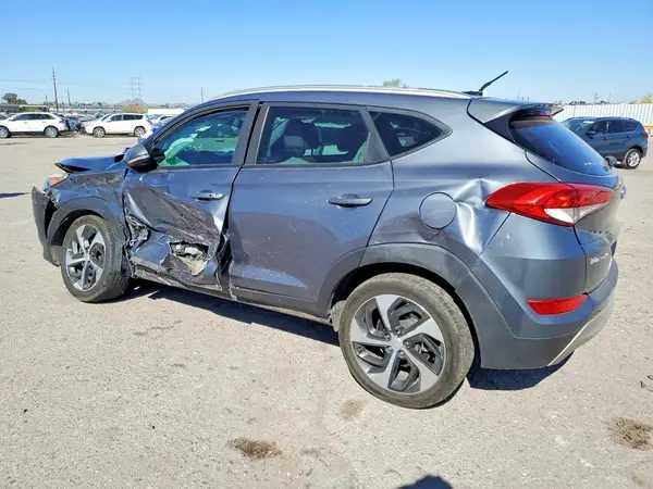 KM8J33A23HU389682 2017 HYUNDAI TUCSON - Image 2