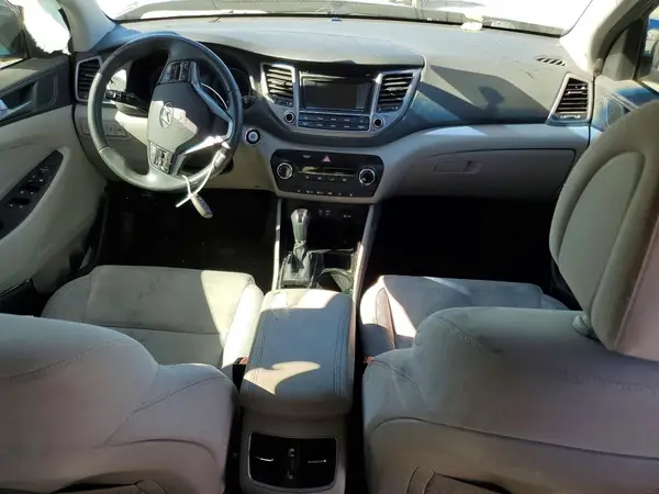 KM8J33A23HU389682 2017 HYUNDAI TUCSON - Image 8