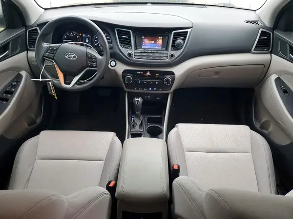 KM8J33A23HU394140 2017 HYUNDAI TUCSON - Image 8