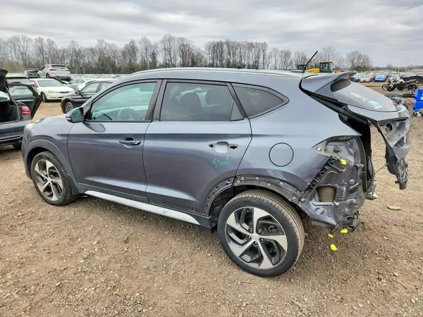 KM8J33A23HU399774 2017 HYUNDAI TUCSON - Image 2