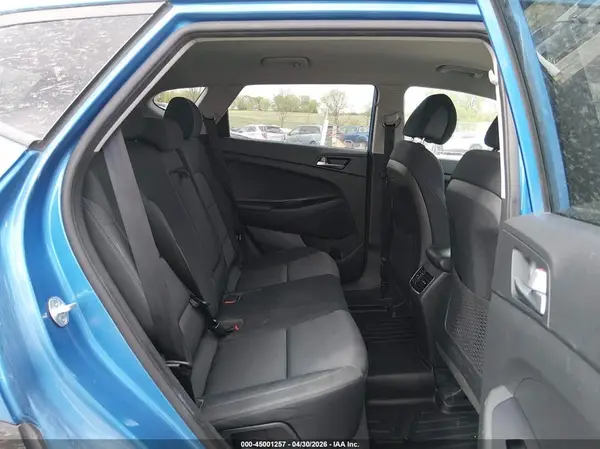 KM8J33A23HU402964 2017 HYUNDAI TUCSON - Image 8