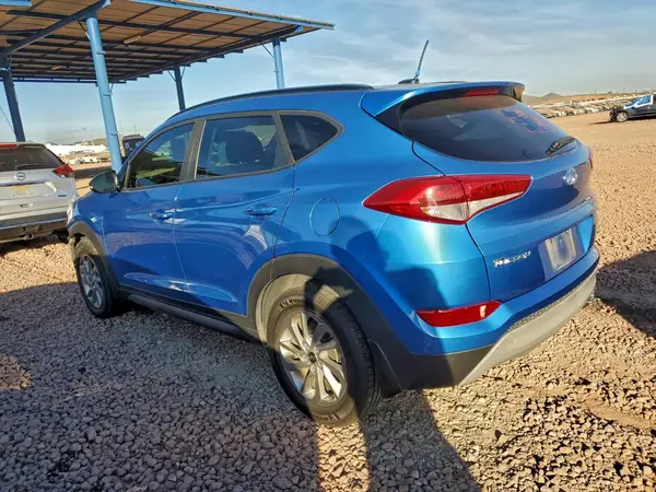 KM8J33A23HU464171 2017 HYUNDAI TUCSON - Image 2
