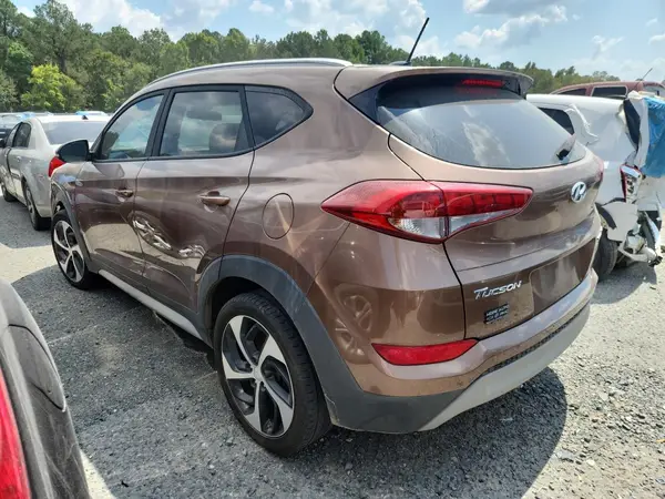 KM8J33A23HU473503 2017 HYUNDAI TUCSON - Image 2