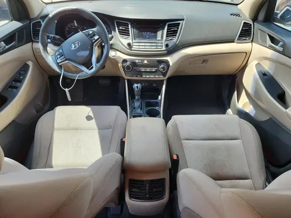 KM8J33A23HU473503 2017 HYUNDAI TUCSON - Image 8