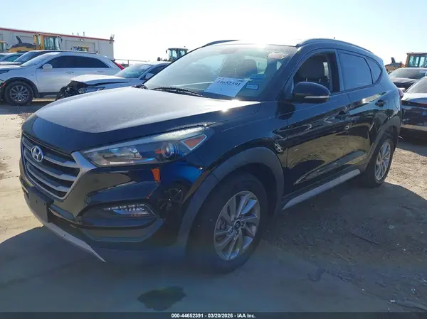 KM8J33A23HU474537 2017 HYUNDAI TUCSON - Image 2