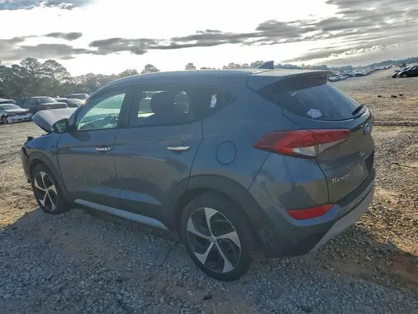 KM8J33A23HU474909 2017 HYUNDAI TUCSON - Image 2