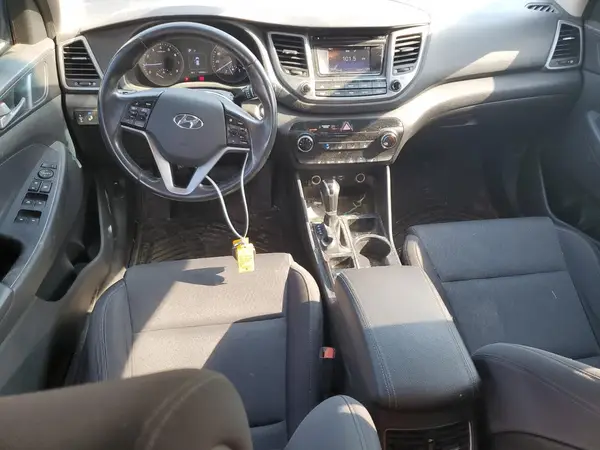 KM8J33A23HU476711 2017 HYUNDAI TUCSON - Image 8