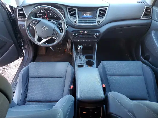 KM8J33A23HU489135 2017 HYUNDAI TUCSON - Image 8