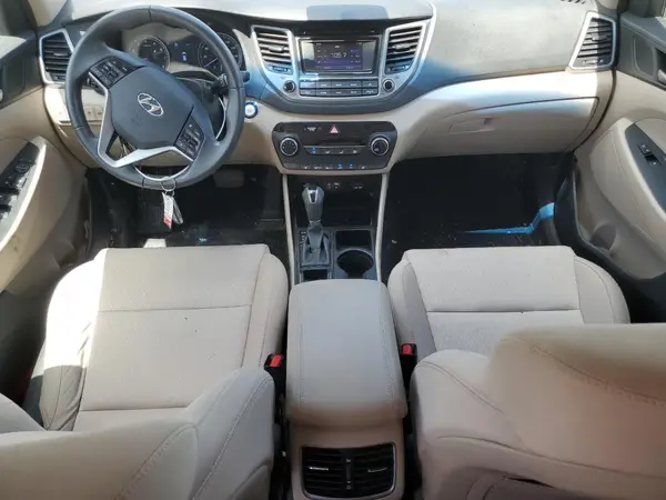 KM8J33A23HU527219 2017 HYUNDAI TUCSON - Image 8