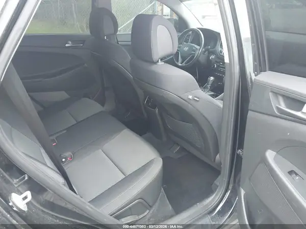 KM8J33A23HU528838 2017 HYUNDAI TUCSON - Image 8
