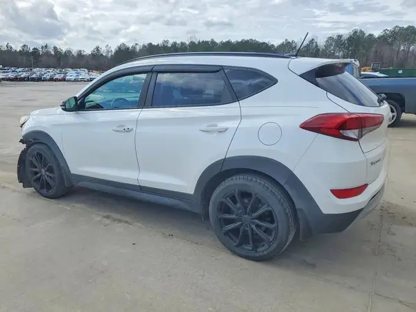 KM8J33A23HU535014 2017 HYUNDAI TUCSON - Image 2