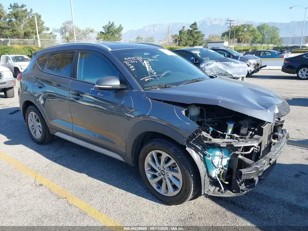 KM8J33A23HU539693 2017 HYUNDAI TUCSON - Image 1