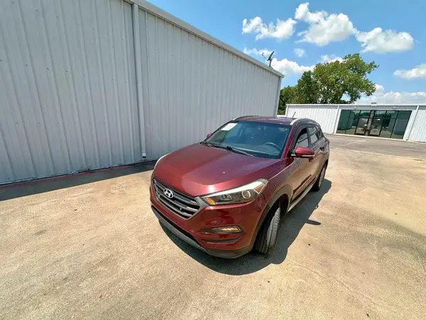 KM8J33A23HU545641 2017 HYUNDAI TUCSON - Image 2