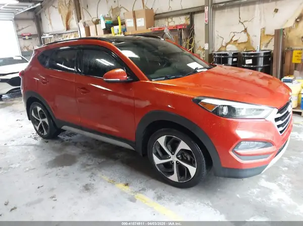 KM8J33A23HU546840 2017 HYUNDAI TUCSON - Image 1