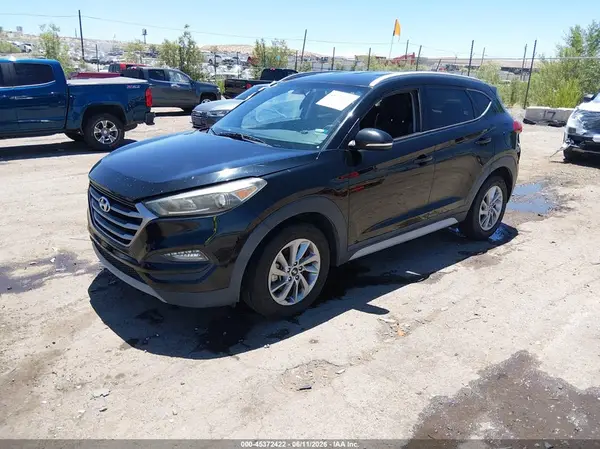 KM8J33A23HU551357 2017 HYUNDAI TUCSON - Image 2