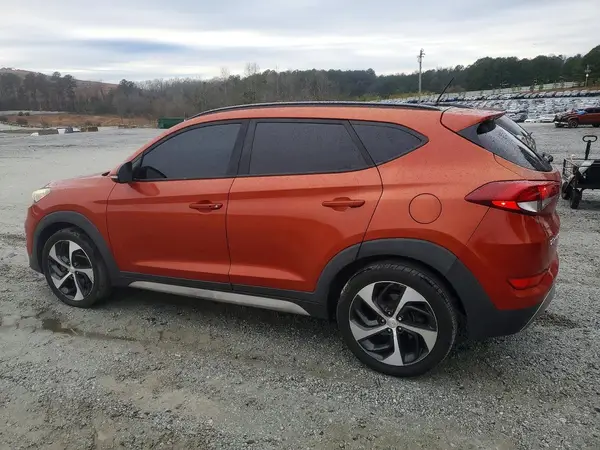 KM8J33A23HU561385 2017 HYUNDAI TUCSON - Image 2