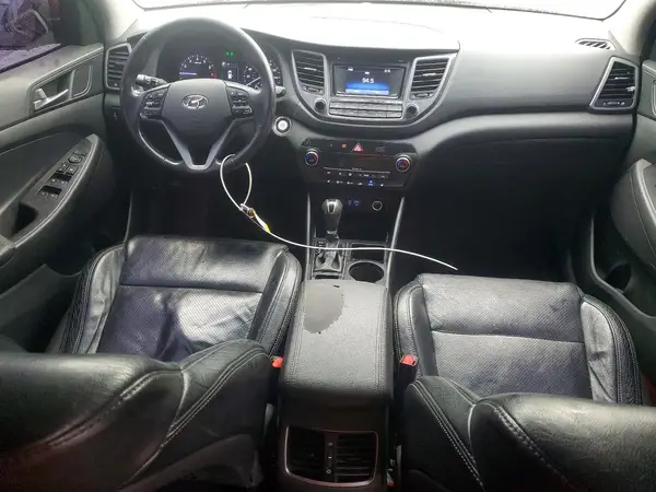 KM8J33A23HU561385 2017 HYUNDAI TUCSON - Image 8