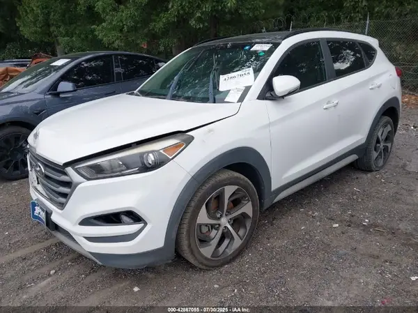 KM8J33A23HU582317 2017 HYUNDAI TUCSON - Image 2