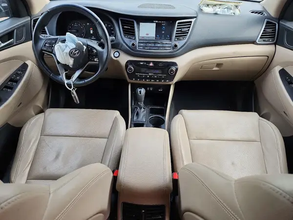 KM8J33A23JU622675 2018 HYUNDAI TUCSON - Image 8
