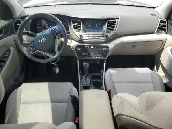 KM8J33A23JU667339 2018 HYUNDAI TUCSON - Image 8