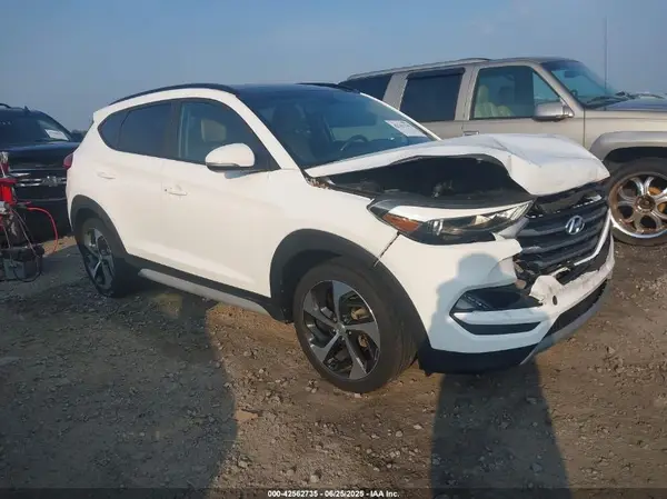 KM8J33A23JU728057 2018 HYUNDAI TUCSON - Image 1