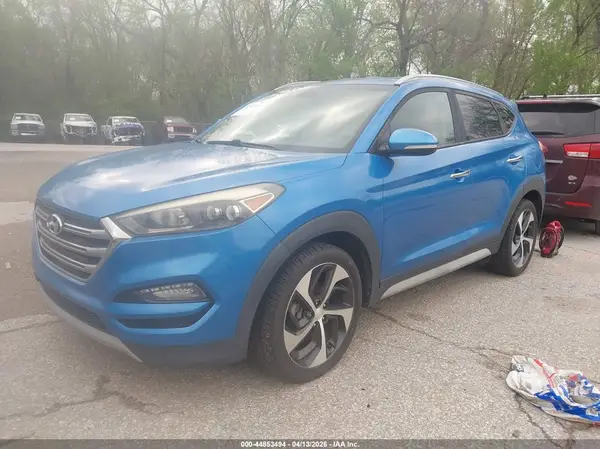 KM8J33A23JU734389 2018 HYUNDAI TUCSON - Image 2