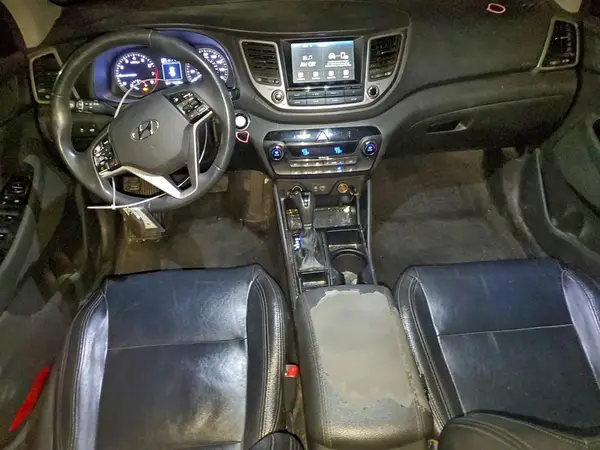 KM8J33A23JU750768 2018 HYUNDAI TUCSON - Image 8