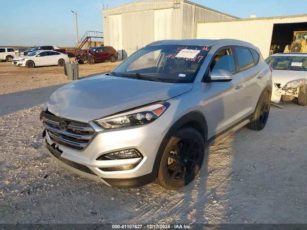 KM8J33A23JU756084 2018 HYUNDAI TUCSON - Image 2