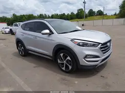 KM8J33A23JU773256 2018 HYUNDAI TUCSON