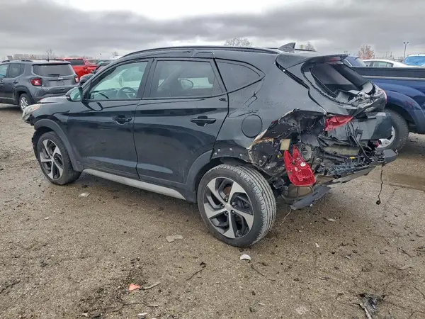 KM8J33A23JU778912 2018 HYUNDAI TUCSON - Image 2