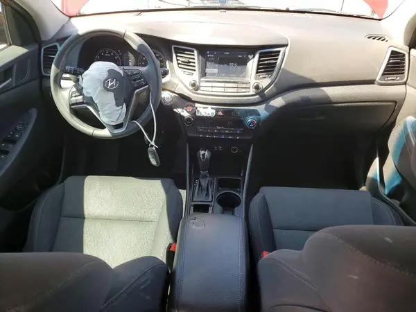 KM8J33A23JU794656 2018 HYUNDAI TUCSON - Image 8