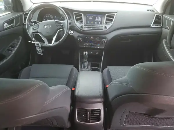 KM8J33A23JU810659 2018 HYUNDAI TUCSON - Image 8