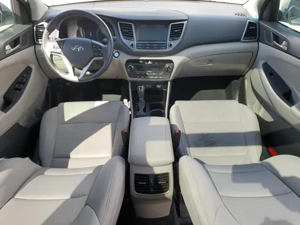 KM8J33A23JU814274 2018 HYUNDAI TUCSON - Image 8