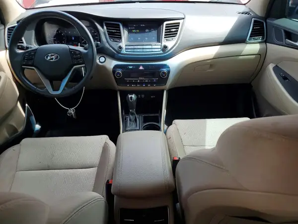 KM8J33A23JU819524 2018 HYUNDAI TUCSON - Image 8