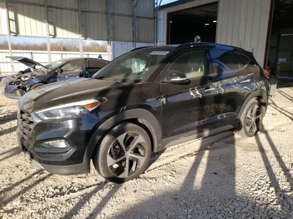 KM8J33A23JU822522 2018 HYUNDAI TUCSON - Image 1