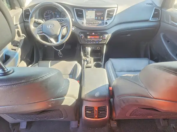 KM8J33A23JU829793 2018 HYUNDAI TUCSON - Image 8