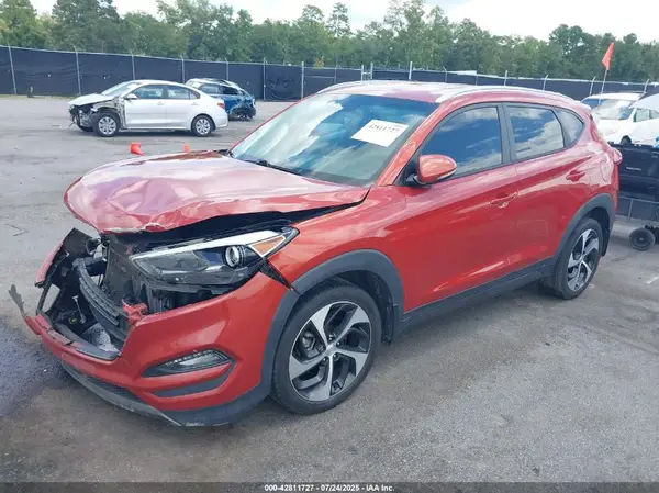 KM8J33A24GU030615 2016 HYUNDAI TUCSON - Image 2