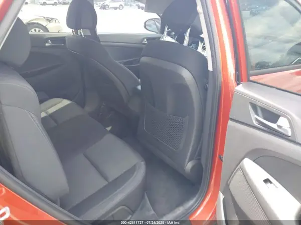 KM8J33A24GU030615 2016 HYUNDAI TUCSON - Image 8